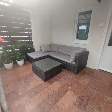 Apartman Otis Vendeghaz *